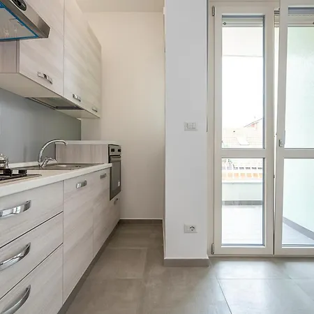 Esclusivo - Zona Metro Massaua-marche Apartmán *