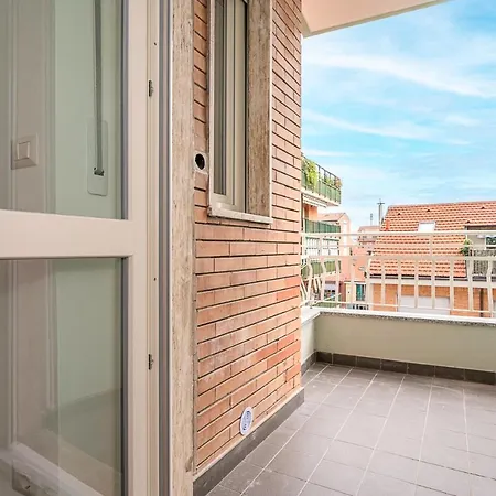 Esclusivo - Zona Metro Massaua-marche Apartmán